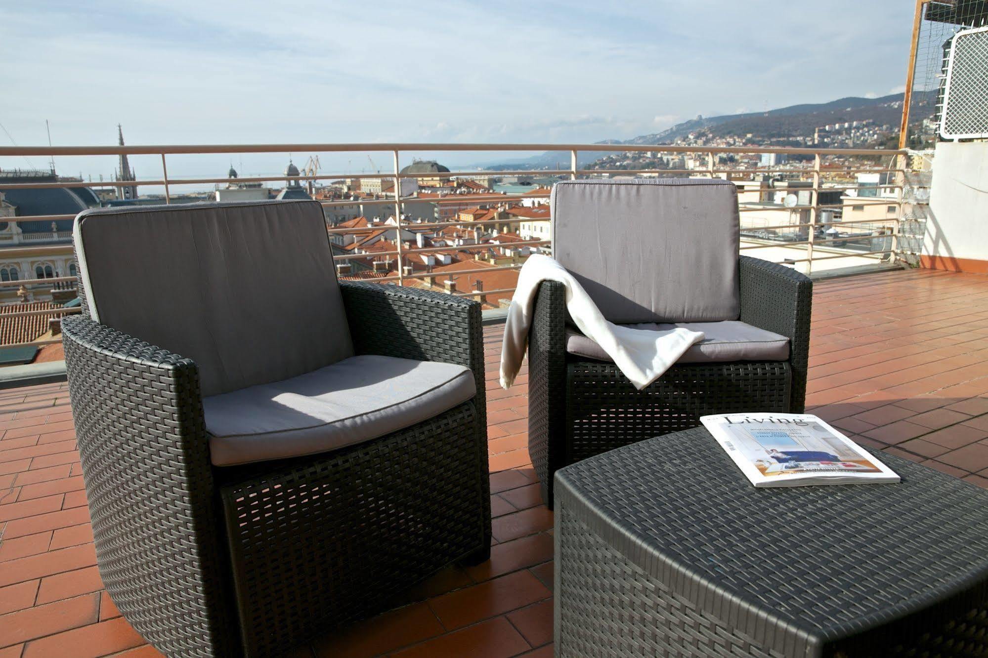 Residence Le Terrazze Trieste Exterior foto
