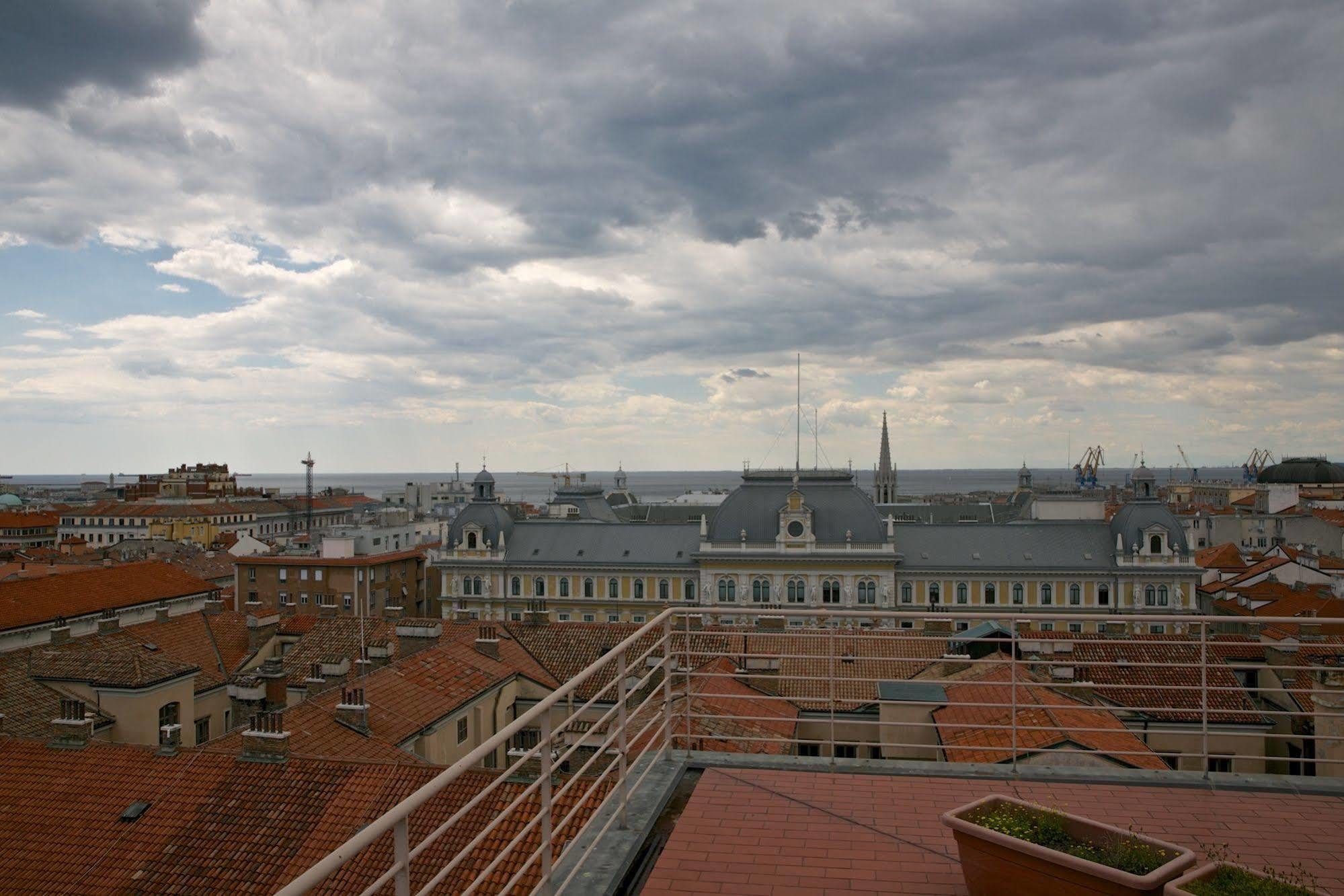 Residence Le Terrazze Trieste Exterior foto